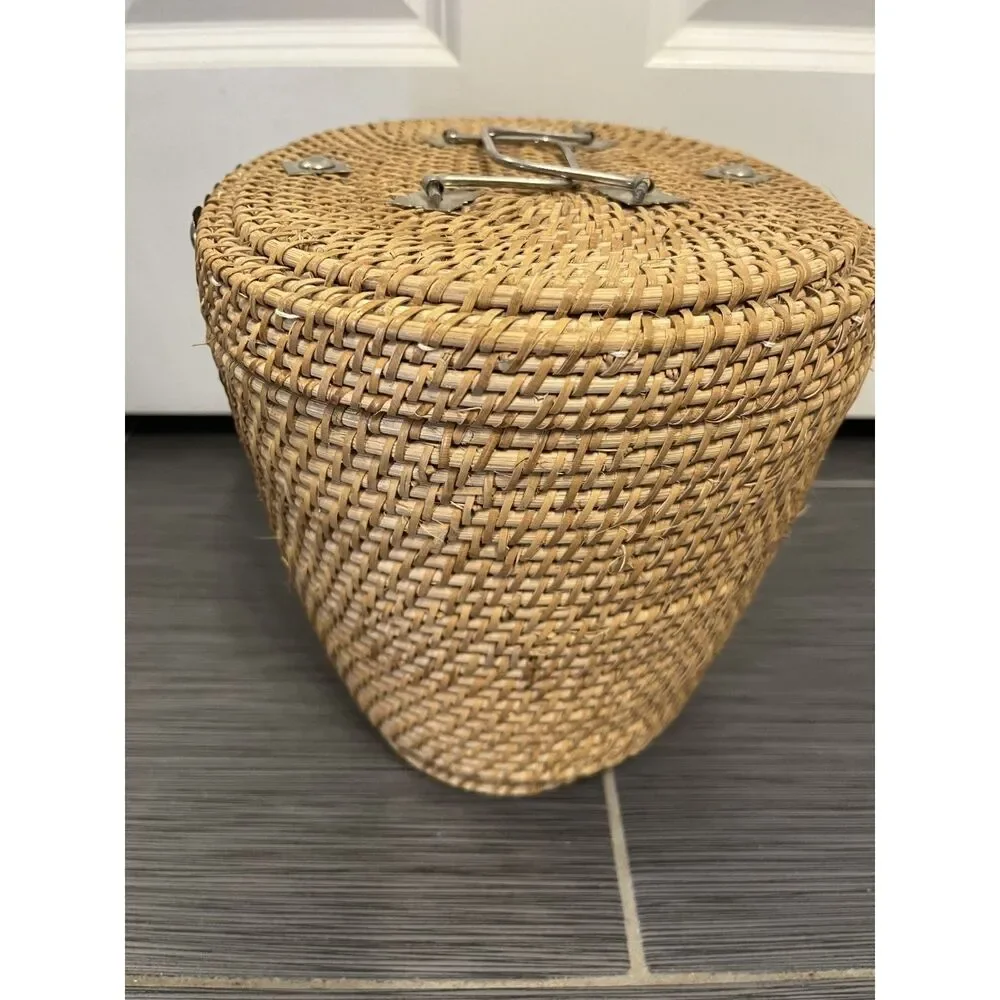 Vintage Chinese Wicker Tea Basket With Tea Pot and Tea Cups- 4 Pieces - Picture 9 of 10